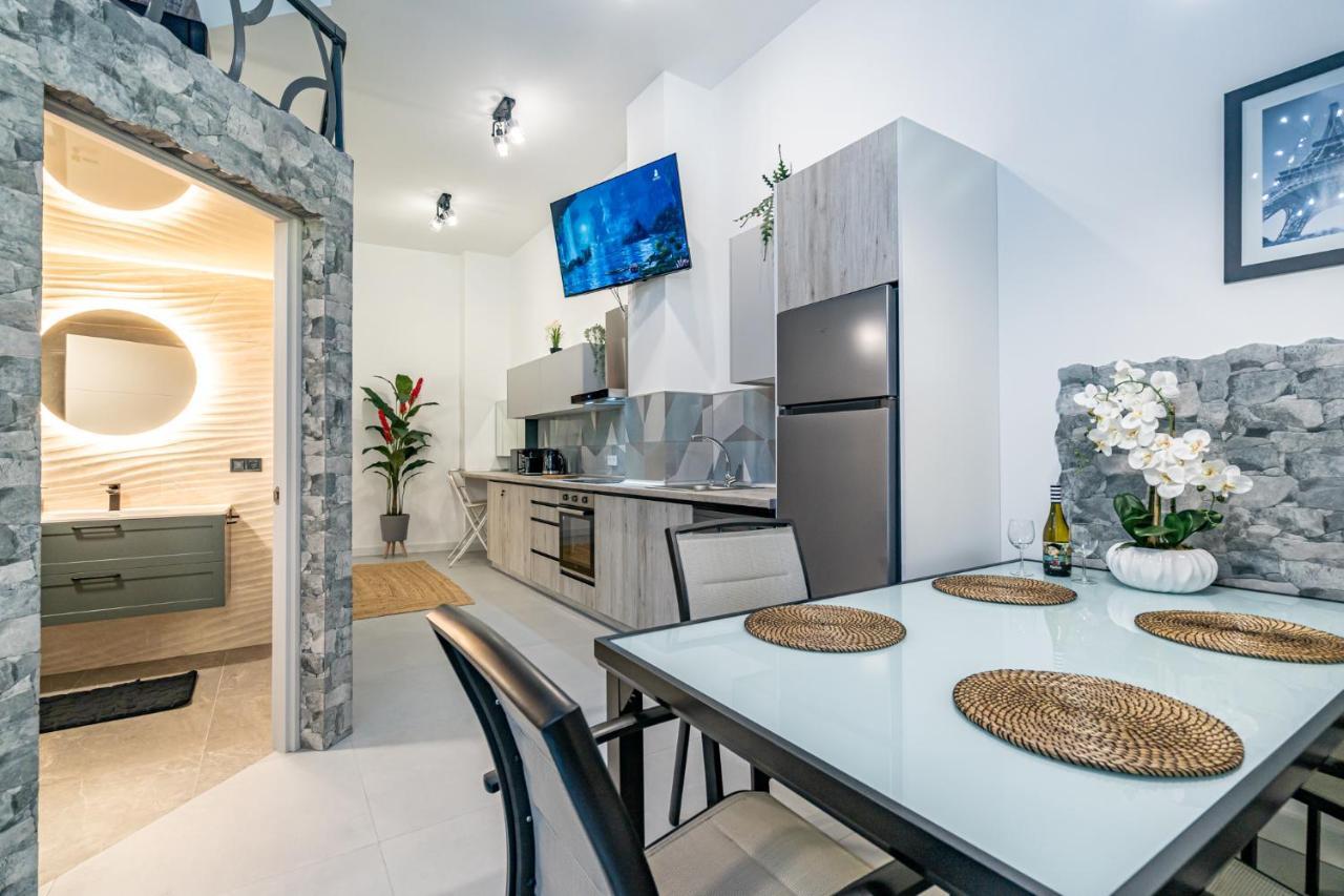 Exquisite Studio Apartment With An Original Design Valencia Exterior foto