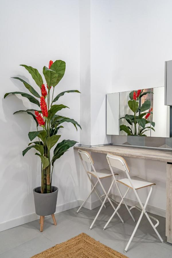 Exquisite Studio Apartment With An Original Design Valencia Exterior foto