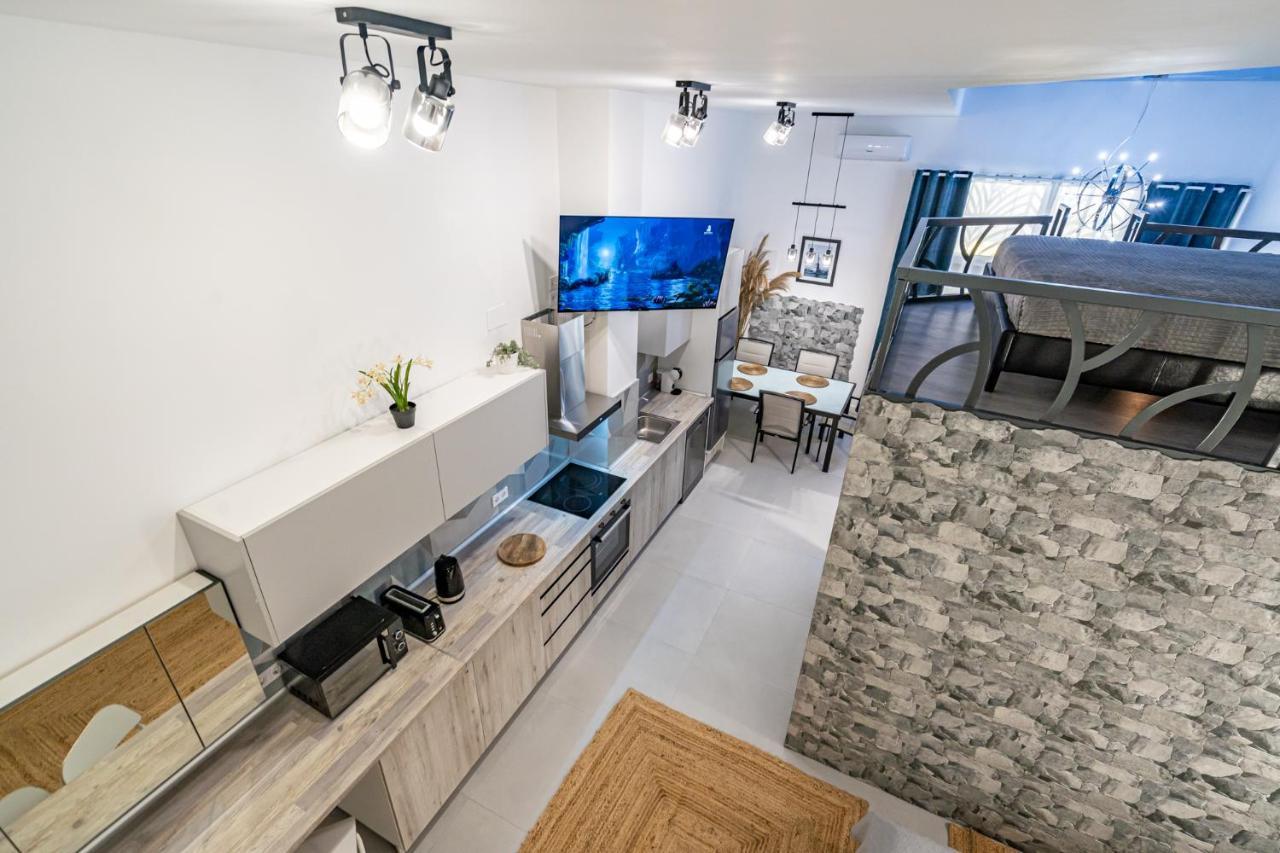 Exquisite Studio Apartment With An Original Design Valencia Exterior foto
